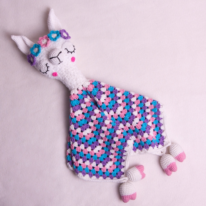 llama lovey